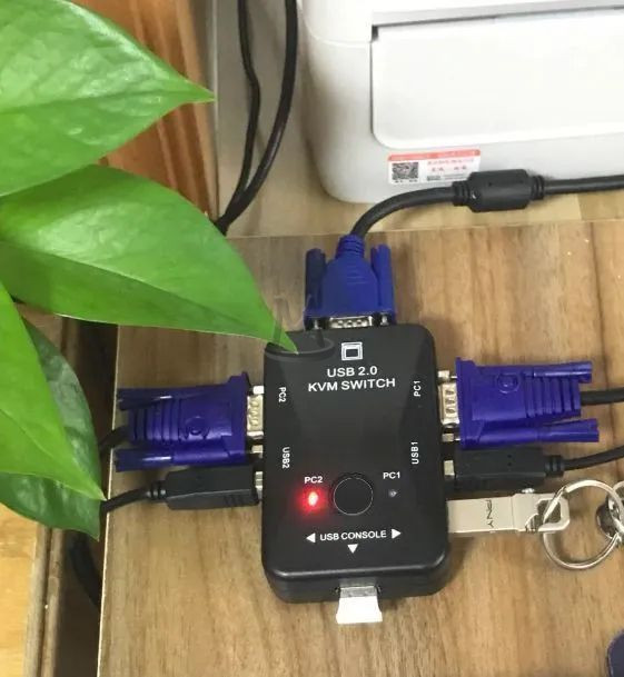 Переключатель переходник адаптер конвертер коммутатор KVM VGA USB 2 порта